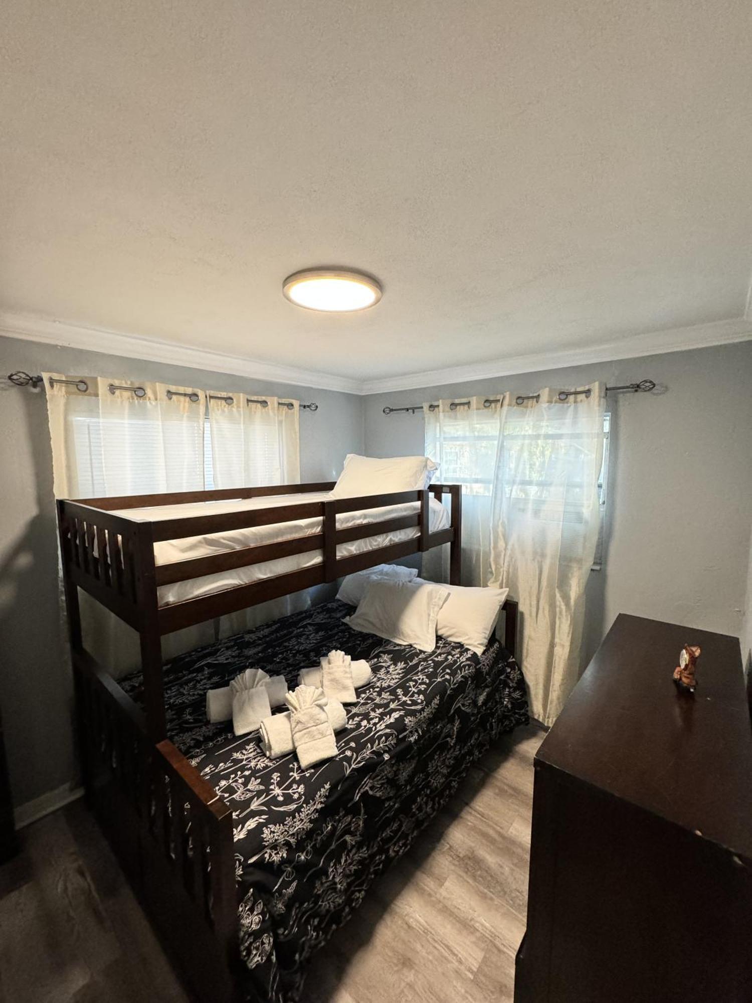 Downtown Single Family Modern Bungalow Close To Beaches And Dining Home Sarasota Luaran gambar